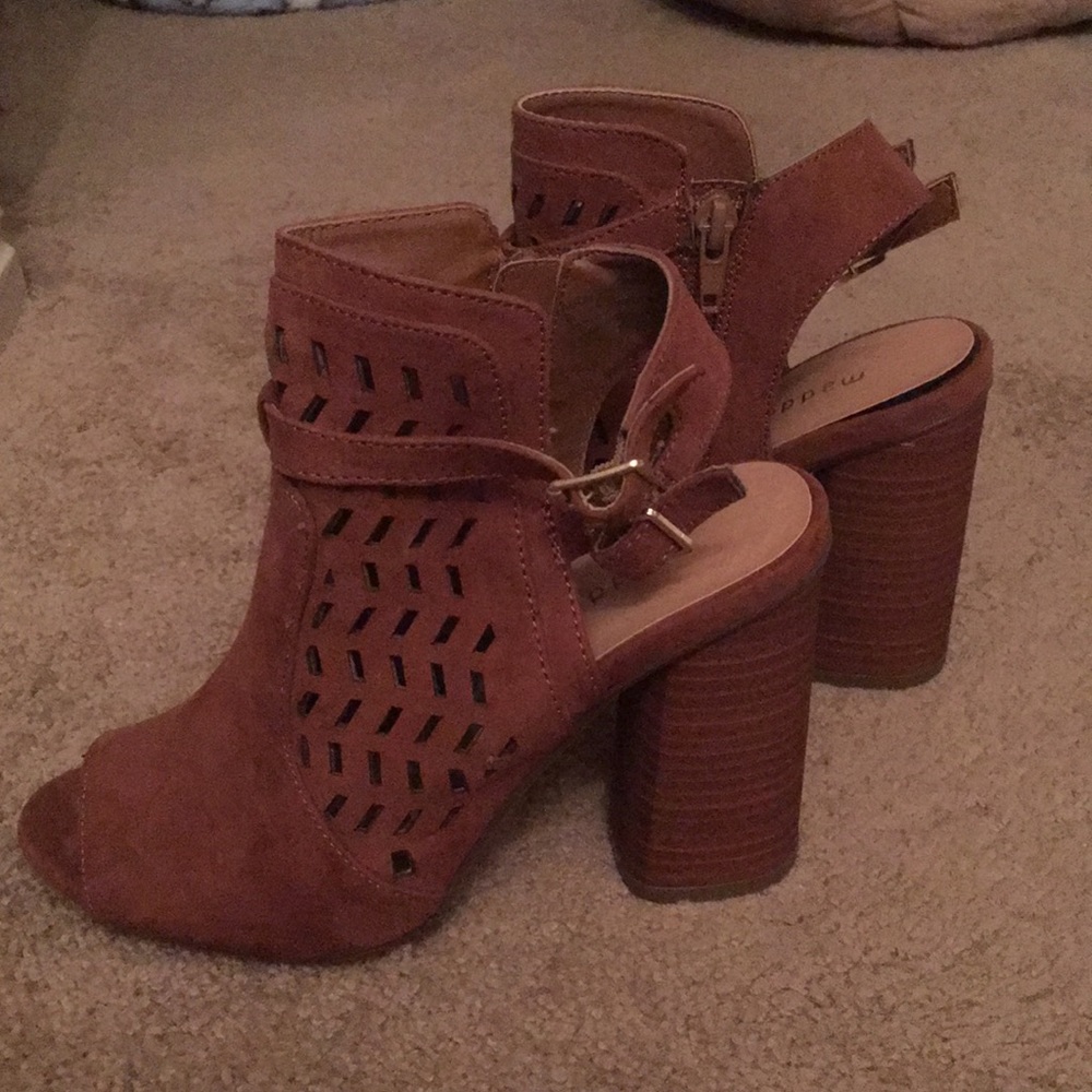 Sandal heels